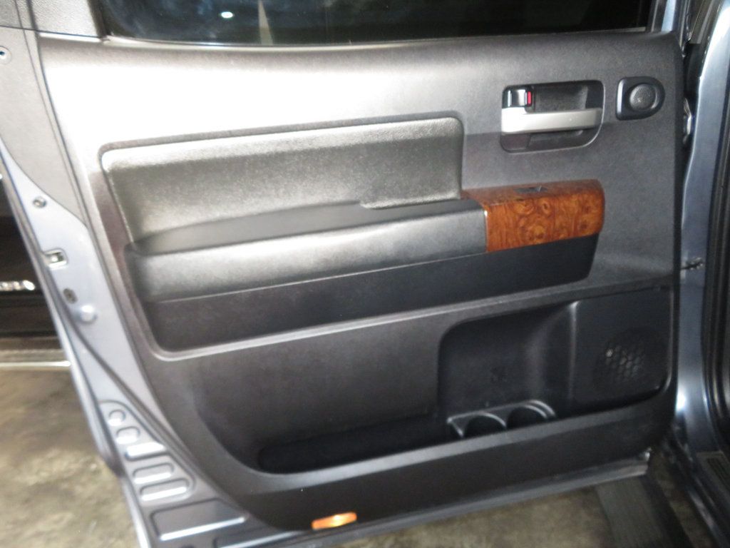 2010 Toyota Tundra EXTRA CLEAN PLATINUM CREWMAX 3 OWNERS 4X4 LIFTED TUNDRA  - 22975937 - 24