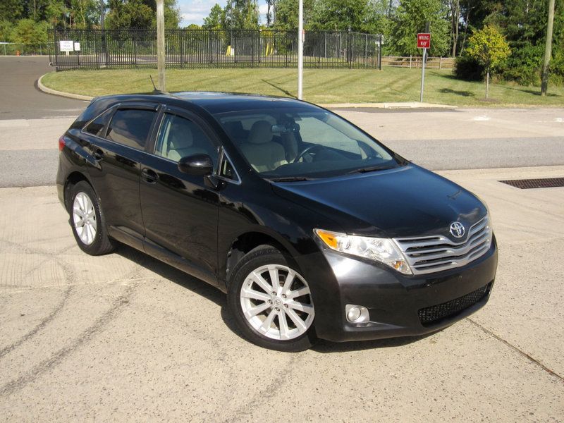 2010 Toyota Venza photo 2