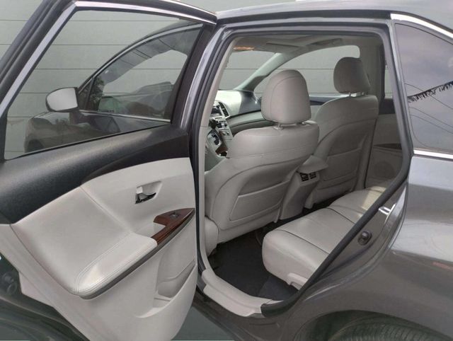 2010 Toyota Venza 4dr Wagon V6 AWD - 22933752 - 15