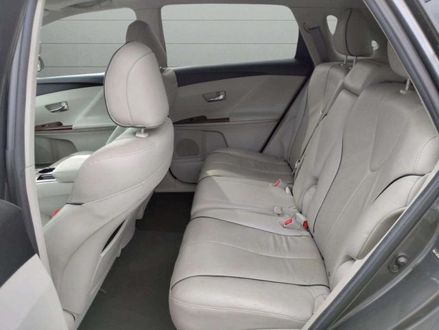 2010 Toyota Venza 4dr Wagon V6 AWD - 22933752 - 16