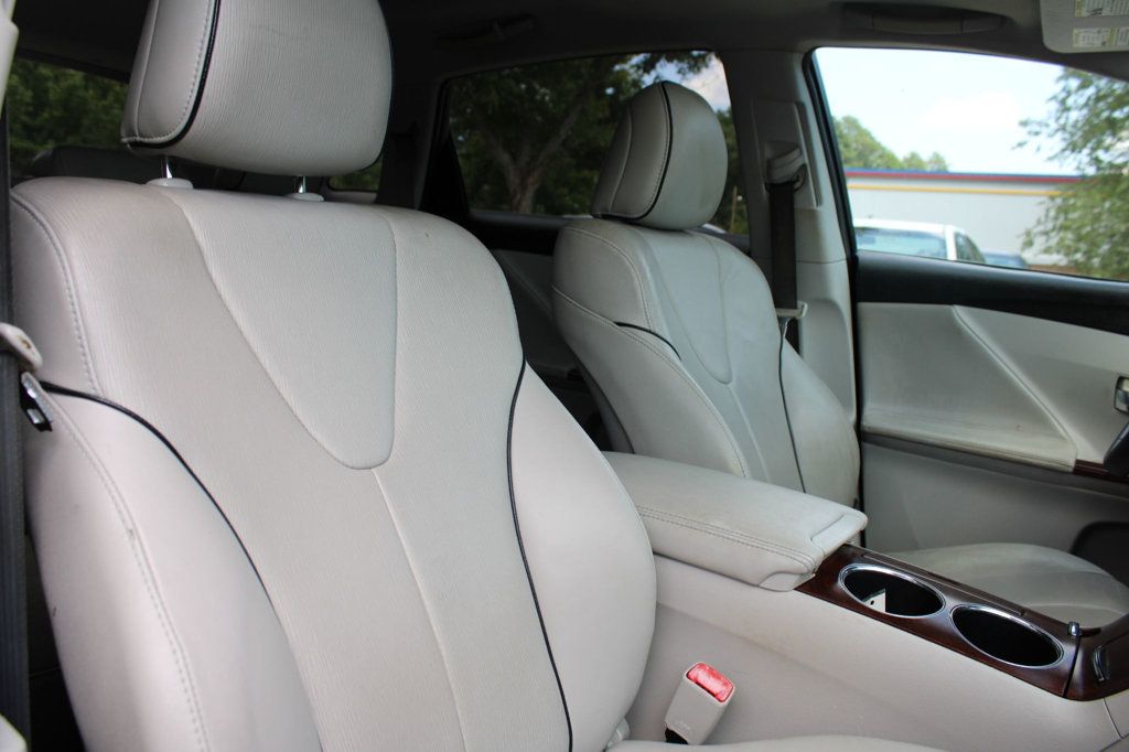 2010 Toyota Venza photo 19