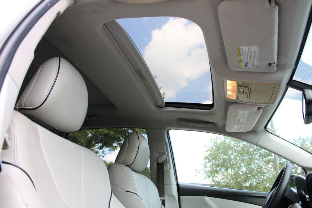 2010 Toyota Venza photo 20