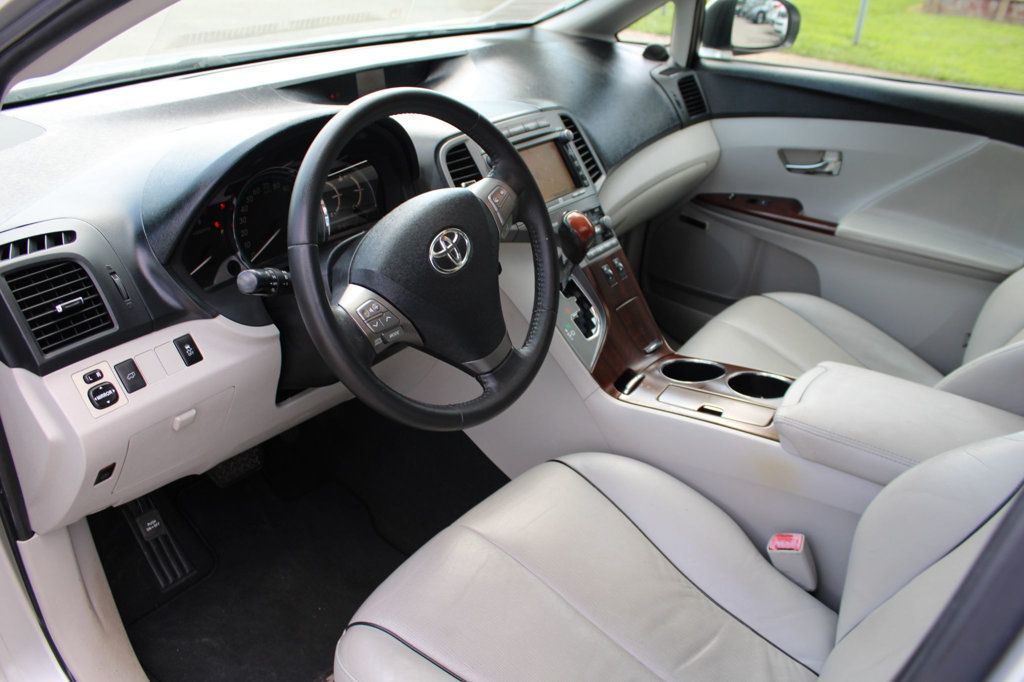 2010 Toyota Venza photo 22