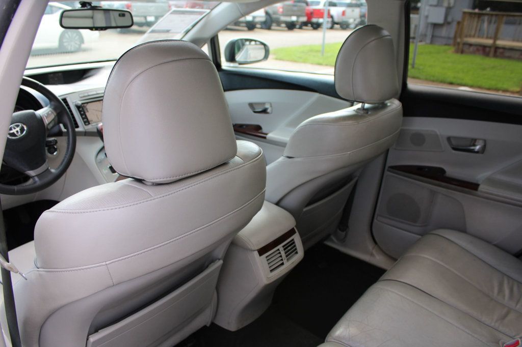 2010 Toyota Venza photo 24