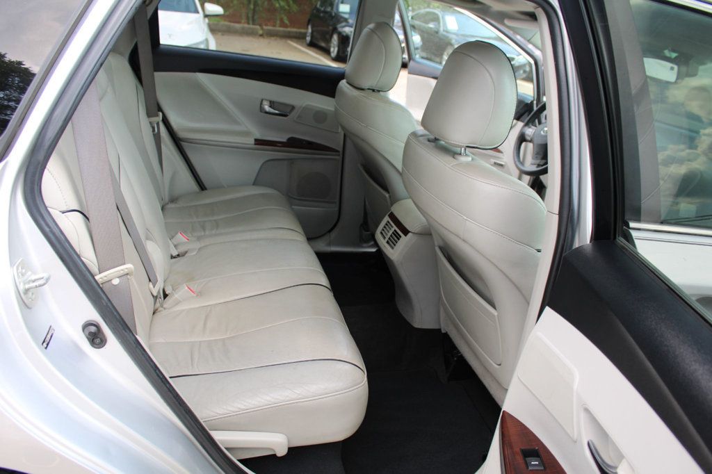 2010 Toyota Venza photo 25