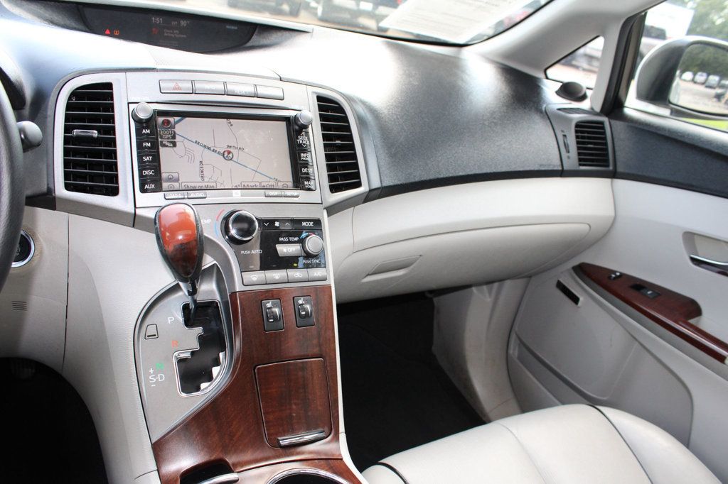 2010 Toyota Venza photo 29