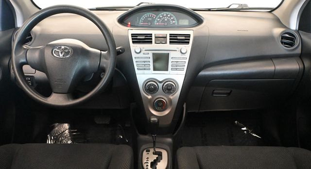 2010 Toyota Yaris 4dr Sedan Automatic - 23061131 - 9