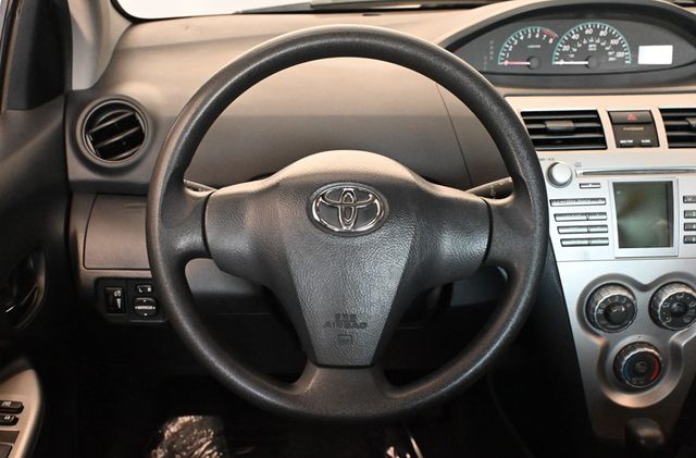 2010 Toyota Yaris 4dr Sedan Automatic - 23061131 - 11