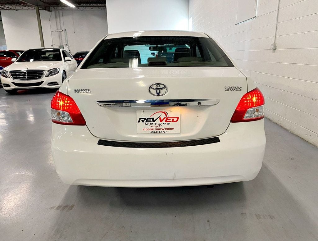 2010 Toyota Yaris 4dr Sedan Automatic - 22589674 - 5