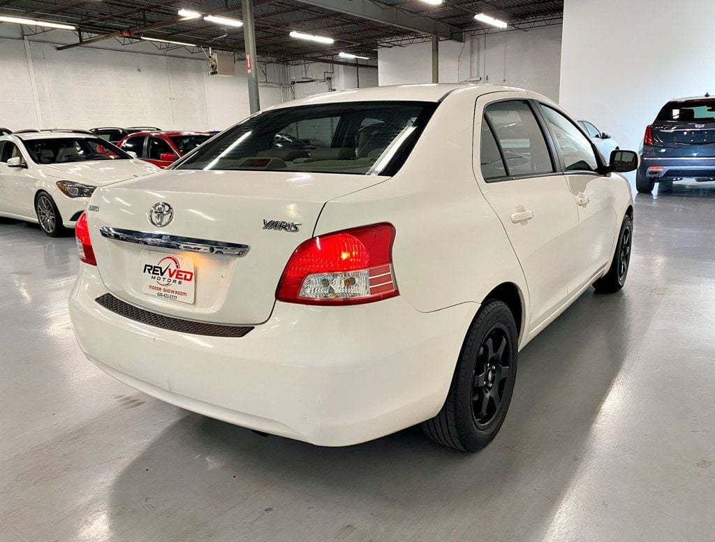 2010 Toyota Yaris 4dr Sedan Automatic - 22589674 - 6