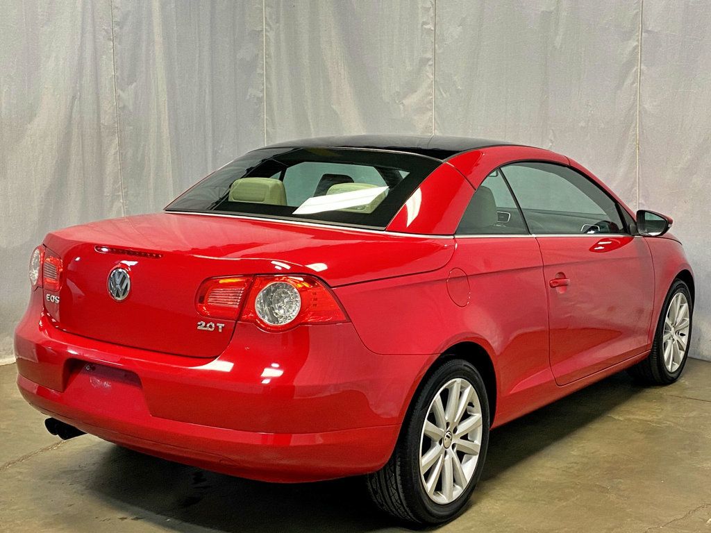 2010 Volkswagen Eos 2dr Convertible DSG Komfort - 23005529 - 11