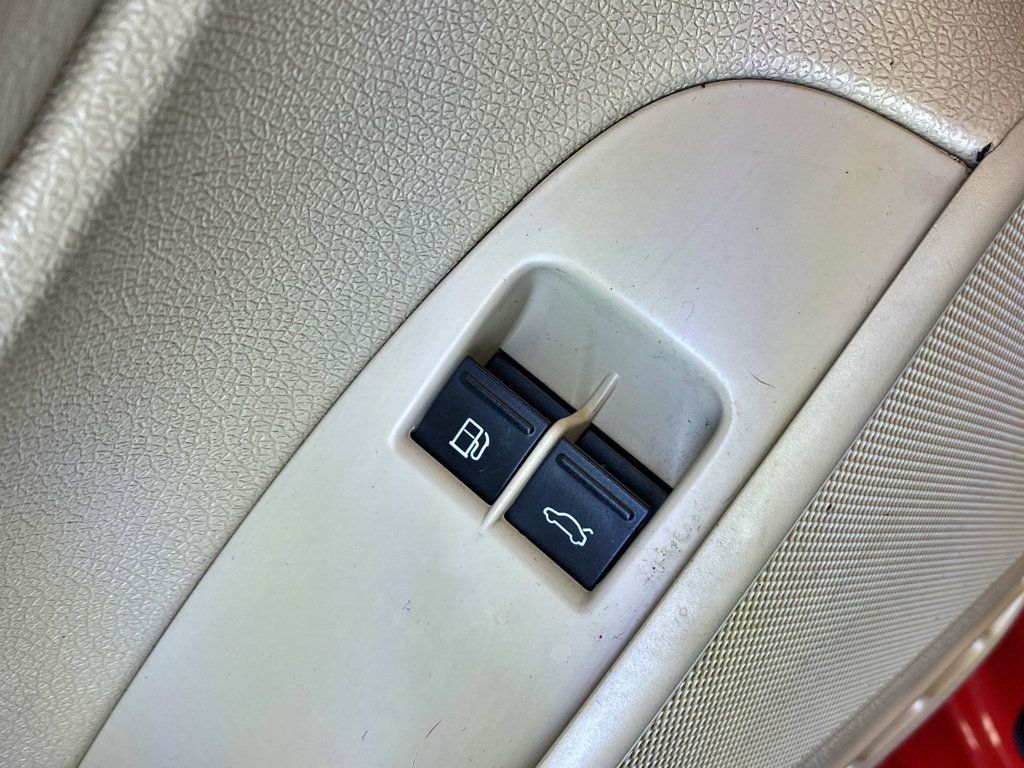 2010 Volkswagen Eos 2dr Convertible DSG Komfort - 23005529 - 26