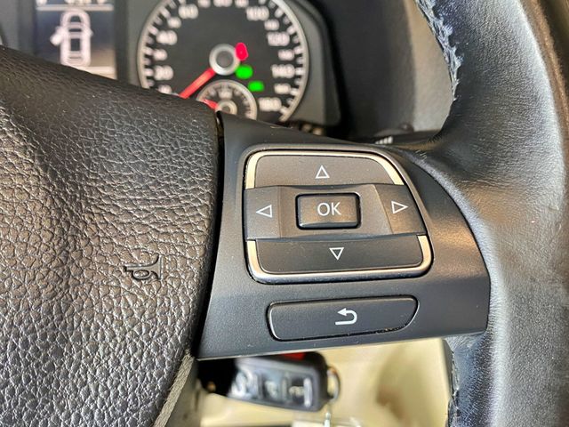 2010 Volkswagen Eos 2dr Convertible DSG Komfort - 23005529 - 34