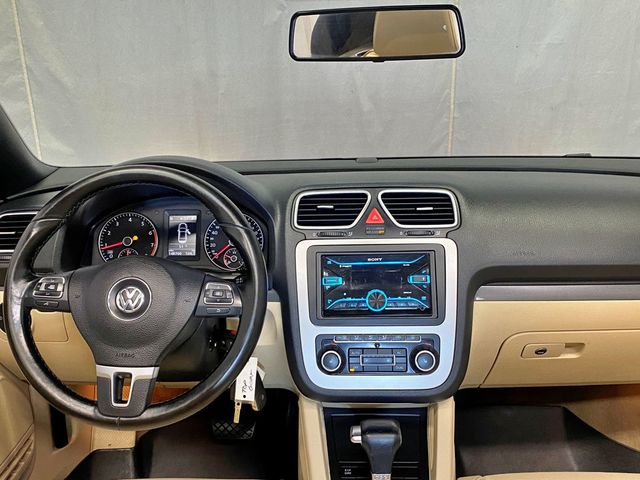 2010 Volkswagen Eos 2dr Convertible DSG Komfort - 23005529 - 52