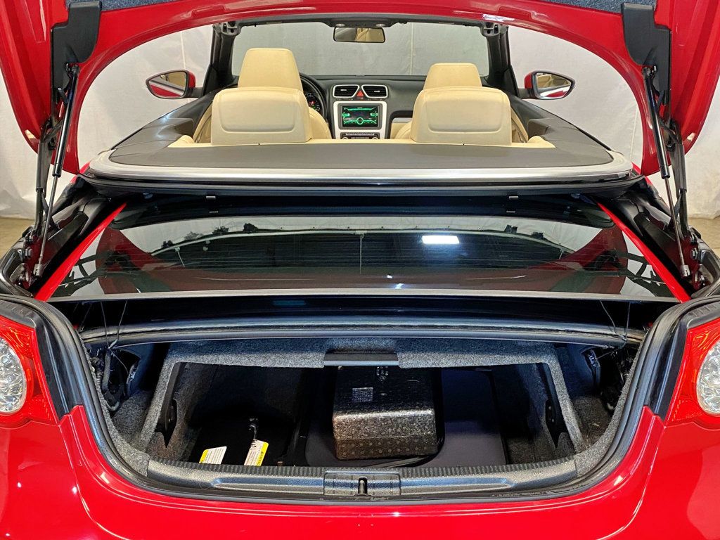 2010 Volkswagen Eos 2dr Convertible DSG Komfort - 23005529 - 56