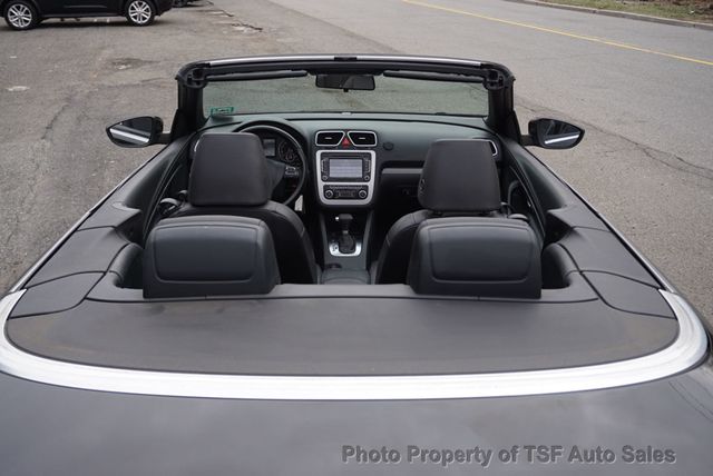 2010 Volkswagen Eos 2dr Convertible DSG Komfort CLEAN CARFAX LOW MILES  - 22959397 - 13