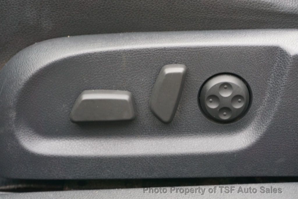 2010 Volkswagen Eos 2dr Convertible DSG Komfort CLEAN CARFAX LOW MILES  - 22959397 - 16