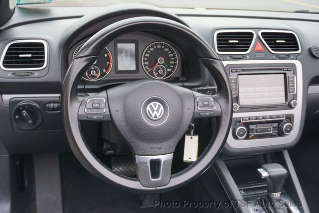 2010 Volkswagen Eos 2dr Convertible DSG Komfort CLEAN CARFAX LOW MILES  - 22959397 - 18