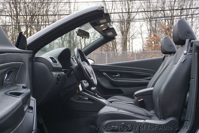 2010 Volkswagen Eos 2dr Convertible DSG Komfort CLEAN CARFAX LOW MILES  - 22959397 - 19
