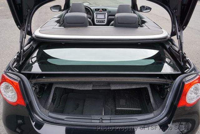 2010 Volkswagen Eos 2dr Convertible DSG Komfort CLEAN CARFAX LOW MILES  - 22959397 - 23