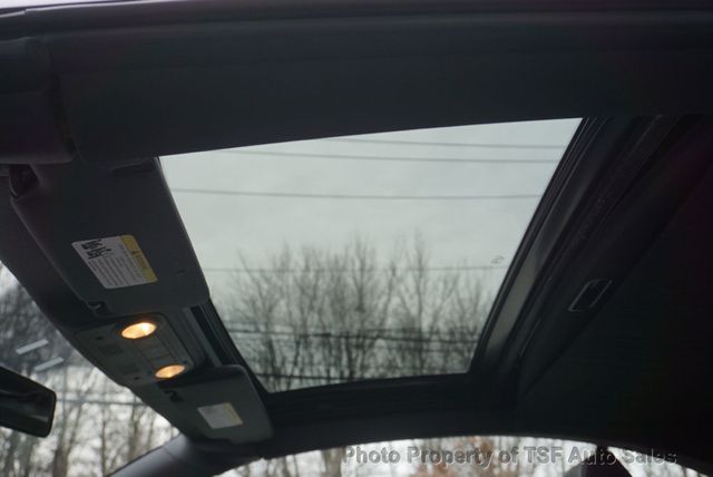 2010 Volkswagen Eos 2dr Convertible DSG Komfort CLEAN CARFAX LOW MILES  - 22959397 - 34