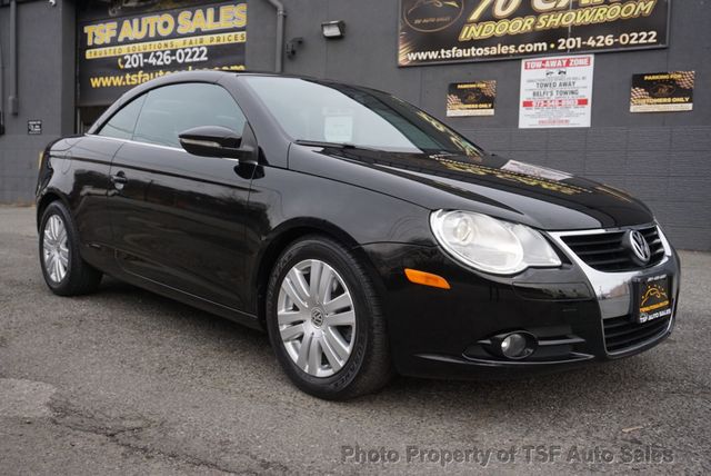 2010 Volkswagen Eos 2dr Convertible DSG Komfort CLEAN CARFAX LOW MILES  - 22959397 - 38