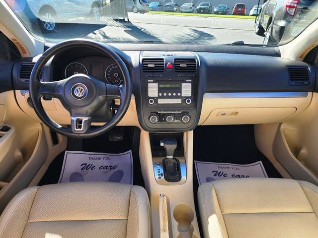 2010 Volkswagen Jetta Sedan 4dr Automatic Limited PZEV - 22934150 - 15