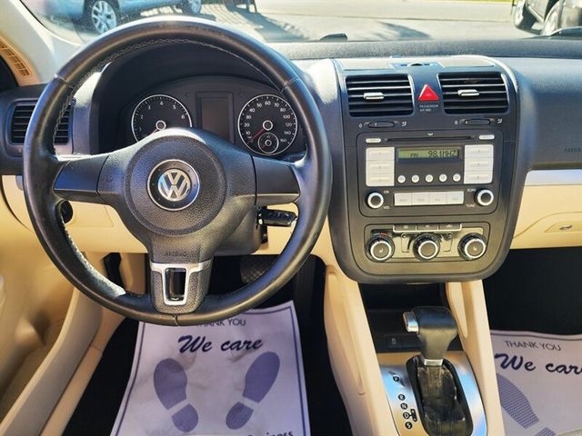 2010 Volkswagen Jetta Sedan 4dr Automatic Limited PZEV - 22934150 - 17
