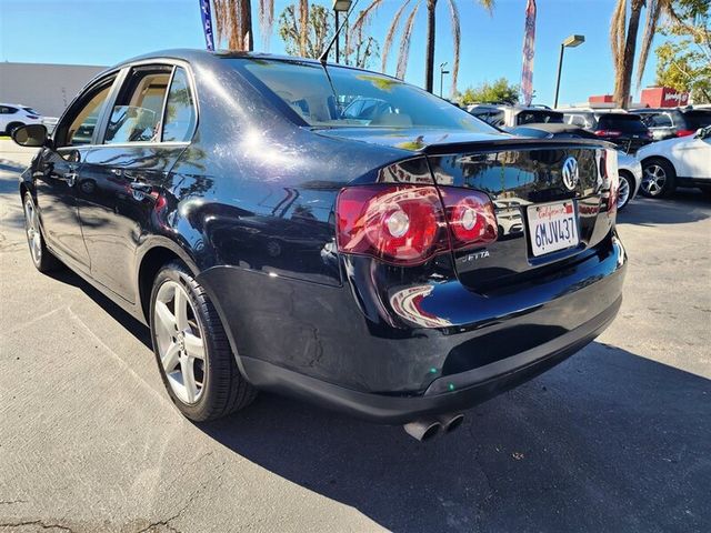 2010 Volkswagen Jetta Sedan 4dr Automatic Limited PZEV - 22934150 - 24