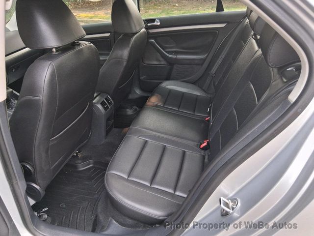 2010 Volkswagen Jetta Sedan 4dr Automatic Limited PZEV - 23055247 - 11