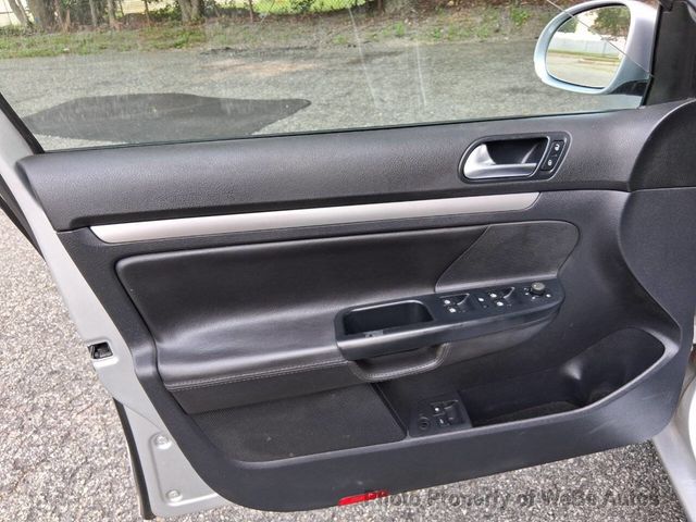 2010 Volkswagen Jetta Sedan 4dr Automatic Limited PZEV - 23055247 - 14
