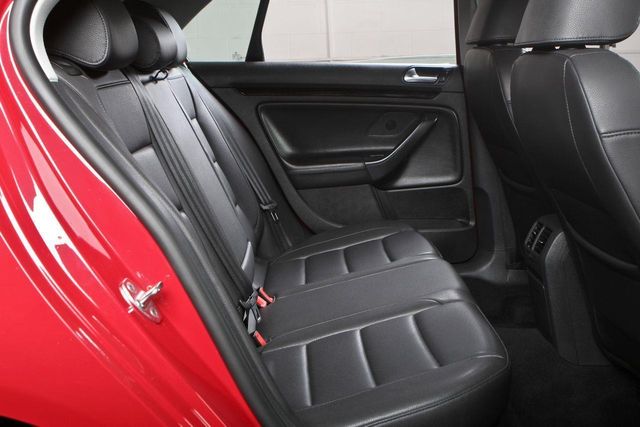 2010 Volkswagen Jetta Sedan 4dr DSG TDI - 12272950 - 54