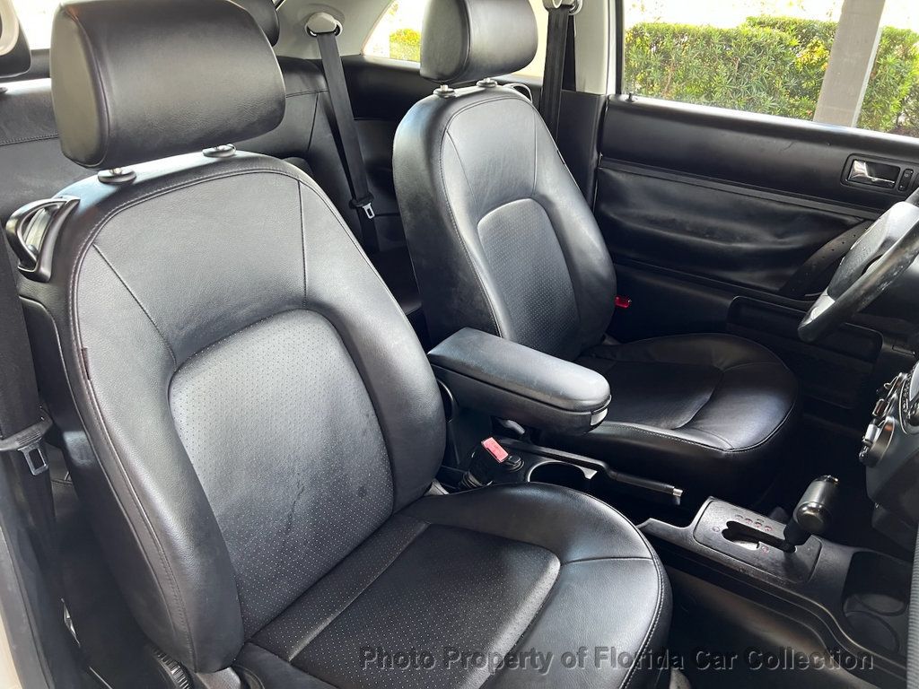 2010 Volkswagen Beetle photo 10