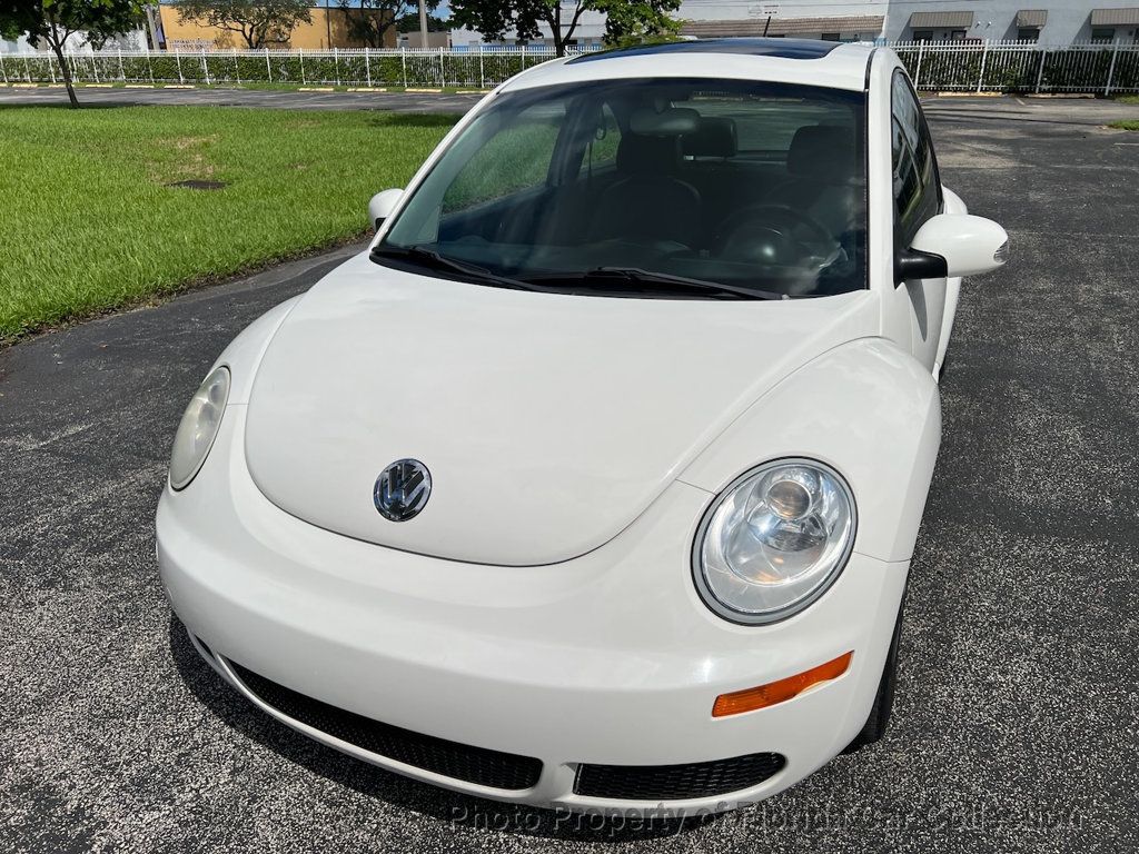 2010 Volkswagen Beetle photo 16