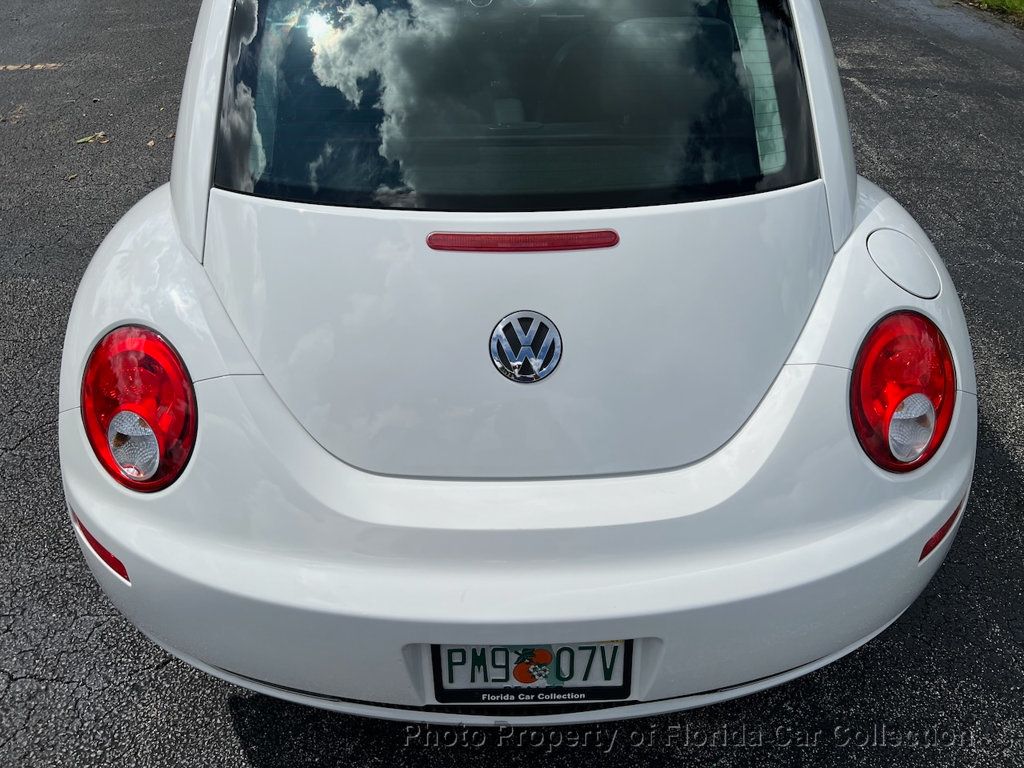 2010 Volkswagen Beetle photo 20