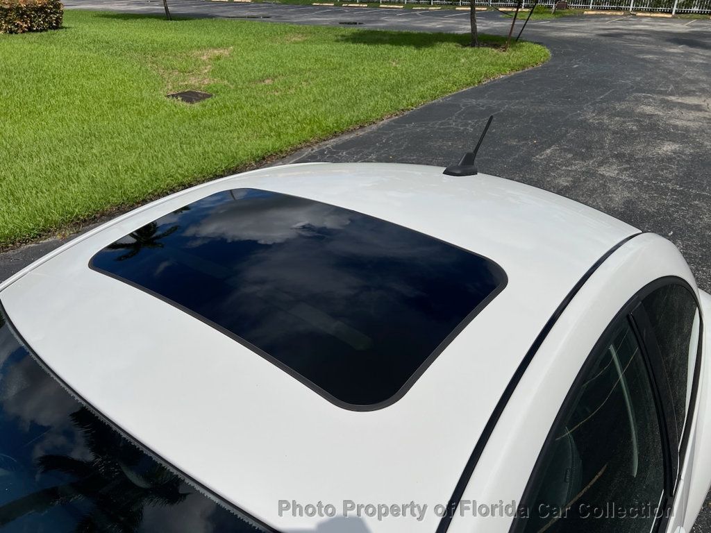 2010 Volkswagen Beetle photo 26