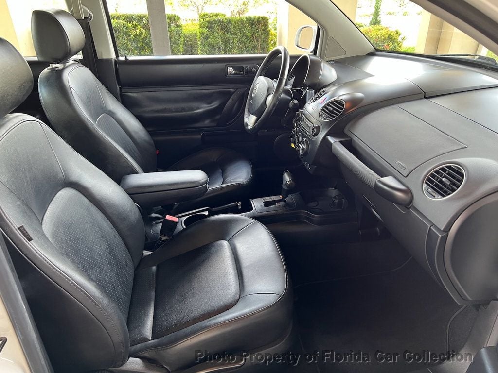 2010 Volkswagen Beetle photo 33