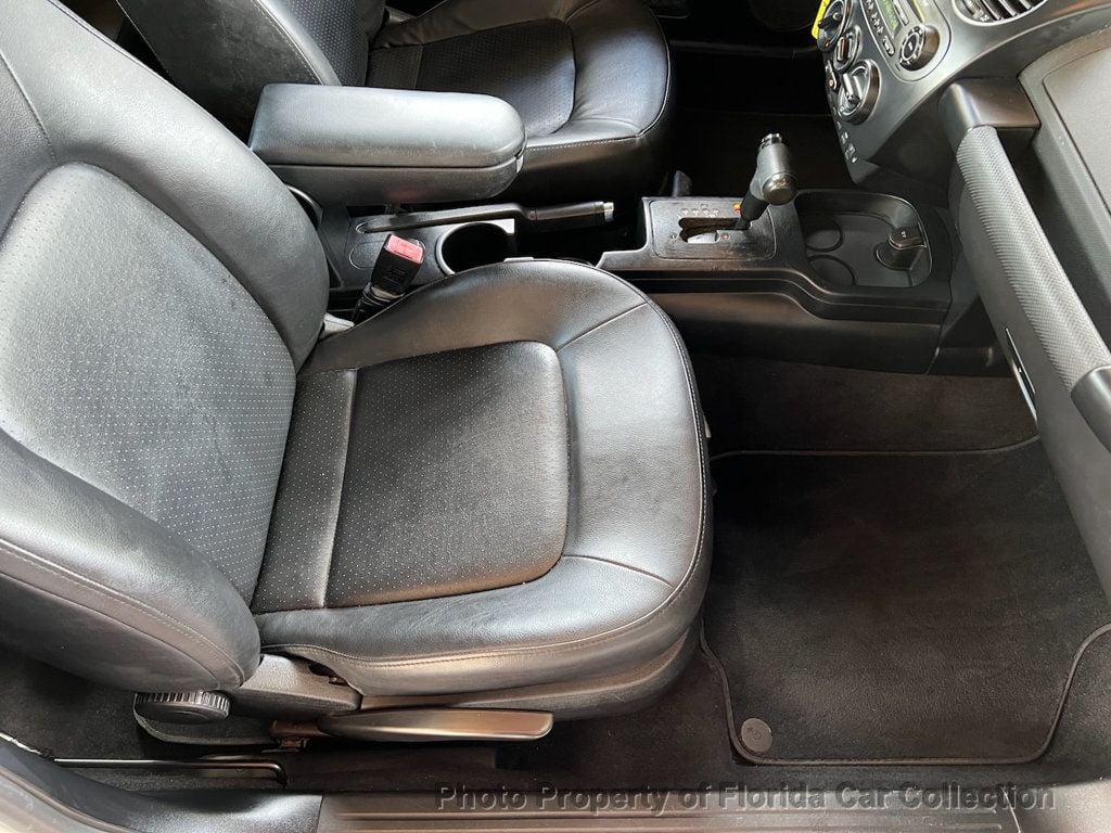 2010 Volkswagen Beetle photo 35