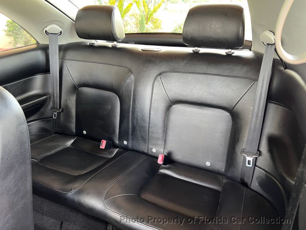 2010 Volkswagen Beetle photo 36