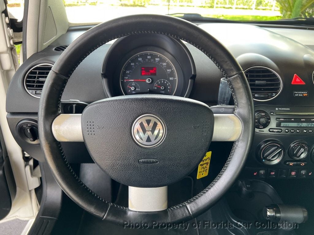 2010 Volkswagen Beetle photo 40
