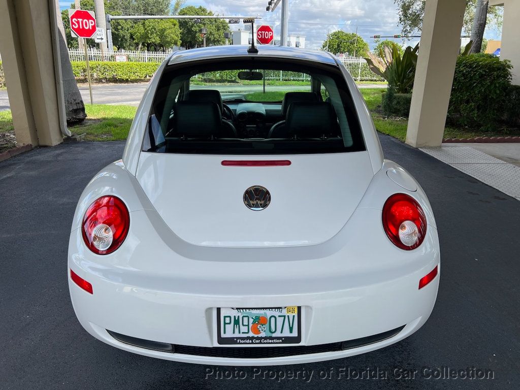 2010 Volkswagen Beetle photo 58