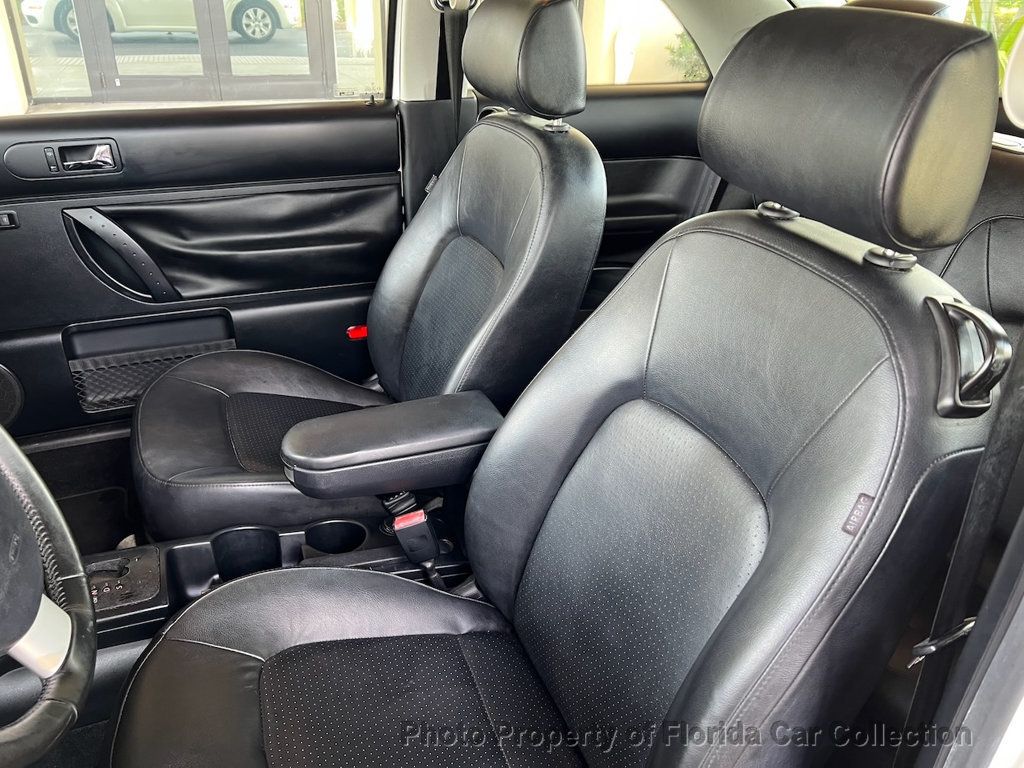 2010 Volkswagen Beetle photo 8