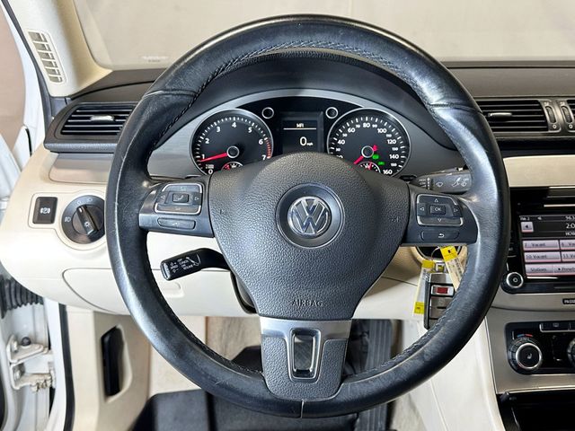 2010 Volkswagen Passat Sedan 4dr DSG Komfort FWD - 23040252 - 21