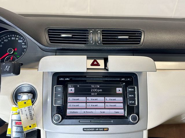 2010 Volkswagen Passat Sedan 4dr DSG Komfort FWD - 23040252 - 23