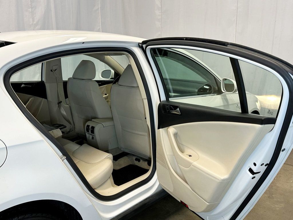 2010 Volkswagen Passat Sedan 4dr DSG Komfort FWD - 23040252 - 29