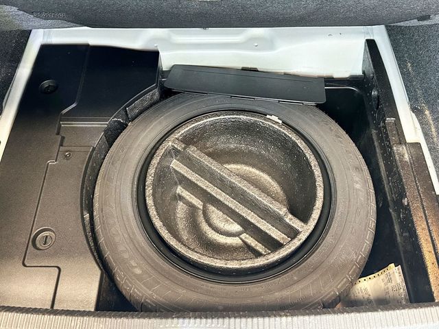 2010 Volkswagen Passat Sedan 4dr DSG Komfort FWD - 23040252 - 35