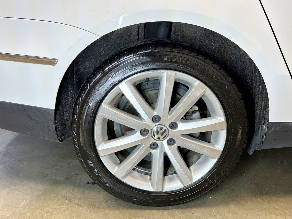 2010 Volkswagen Passat Sedan 4dr DSG Komfort FWD - 23040252 - 36