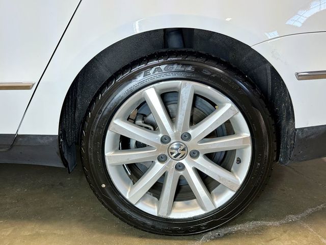 2010 Volkswagen Passat Sedan 4dr DSG Komfort FWD - 23040252 - 37