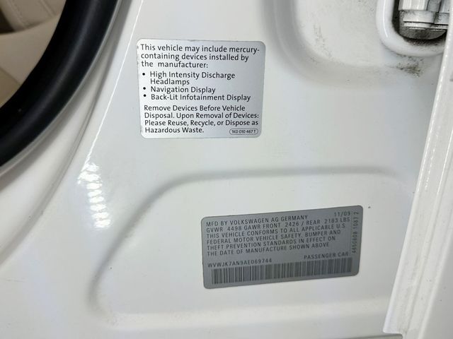 2010 Volkswagen Passat Sedan 4dr DSG Komfort FWD - 23040252 - 38
