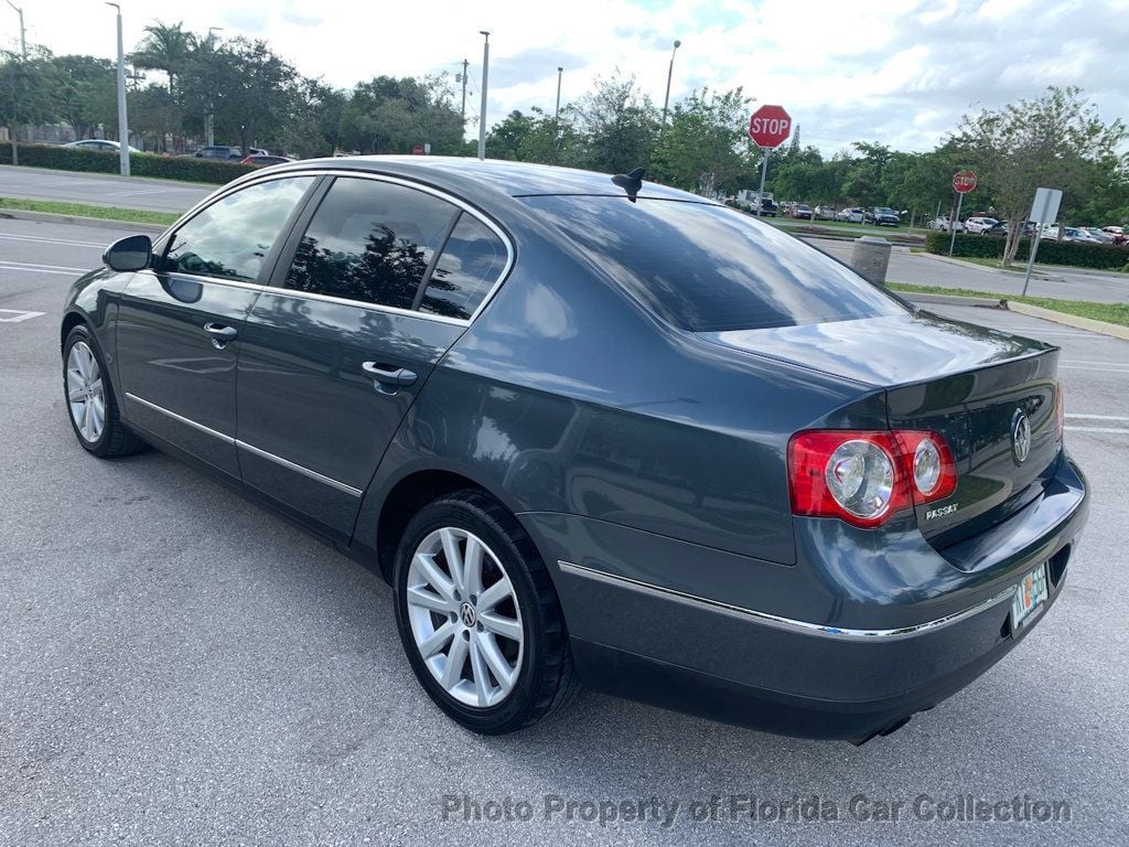 2010 Volkswagen Passat Sedan DSG Komfort FWD - 22688589 - 2